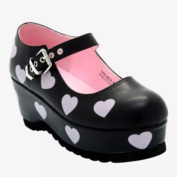 Black with Pink Hearts Platform Mary Janes from Hot Topic 8 - Picture 1 of 8